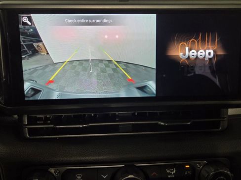 Certified 2025 Jeep Gladiator Sport image 14