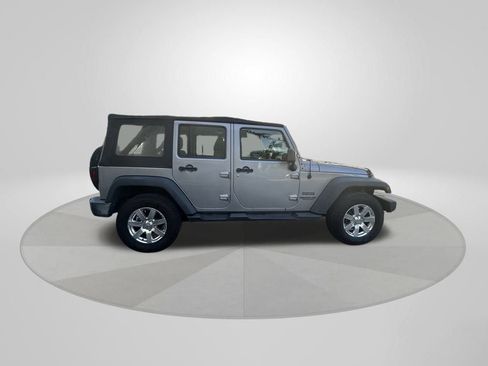 Used 2017 Jeep Wrangler Unlimited Sport image 8