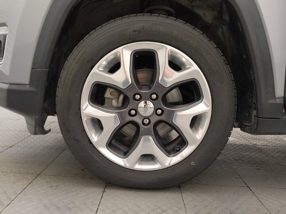 Used 2019 Jeep Compass Limited FWD image 31