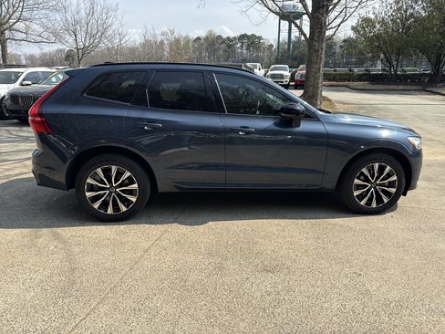 Used 2024 Volvo XC60 B5 Plus image 8