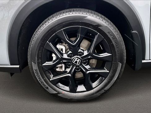 Used 2025 Honda HR-V Sport image 8