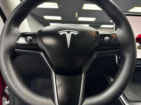 Used 2024 Tesla Model Y Long Range image 22