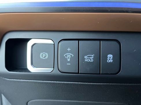 Used 2025 Hyundai Santa Fe Limited image 23