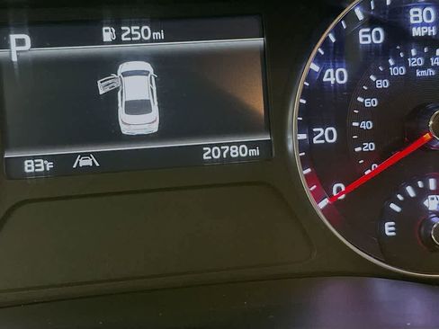 Used 2024 Kia Forte LXS w/ LXS Technology Package FWD image 19