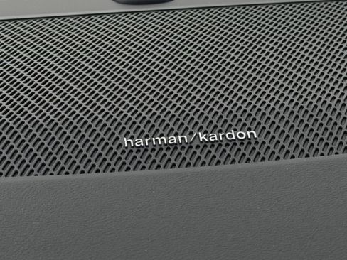 New 2026 Volvo XC90 B5 Plus image 16