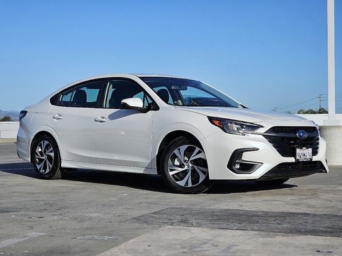 Used 2025 Subaru Legacy Premium image 3