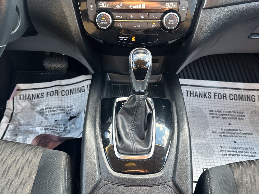 Used 2018 Nissan Rogue SV w/ Premium Package AWD/4WD image 14