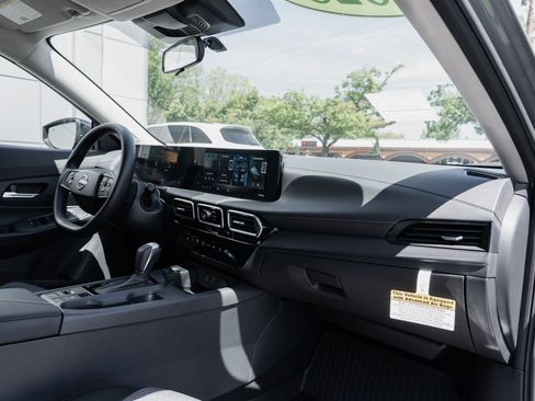 New 2026 Nissan Sentra SV FWD image 27