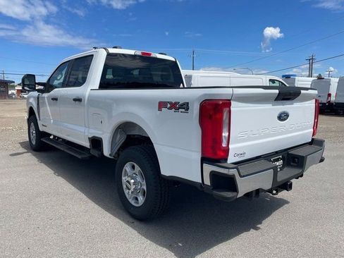 New 2025 Ford F350 XLT w/ FX4 Off-Road Package image 14
