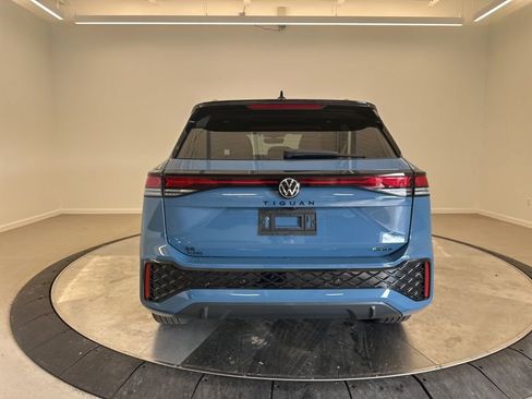 New 2026 Volkswagen Tiguan SE R-Line AWD/4WD image 4