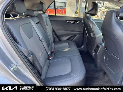 Used 2023 Kia Niro EX Touring image 21