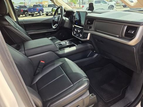 Used 2022 Ford Expedition XLT RWD image 23