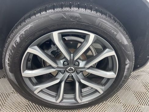 Used 2018 Volvo XC90 T5 Momentum w/ Convenience Package image 9