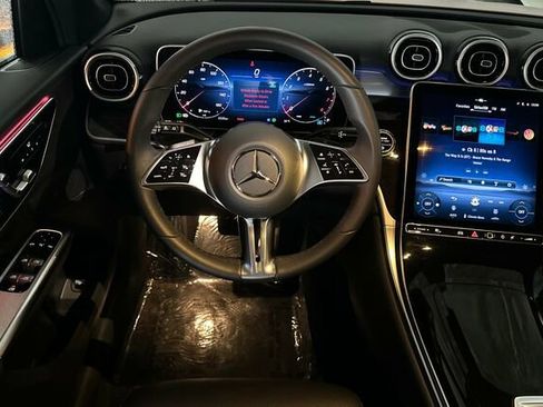 Certified 2025 Mercedes-Benz GLC 300 4MATIC image 17
