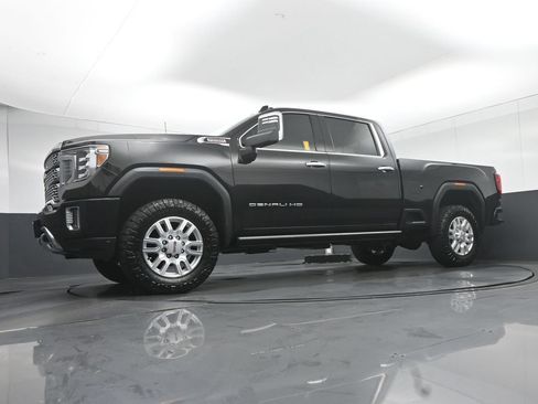 Used 2023 GMC Sierra 2500 Denali w/ Denali Black Diamond Edition AWD/4WD image 73