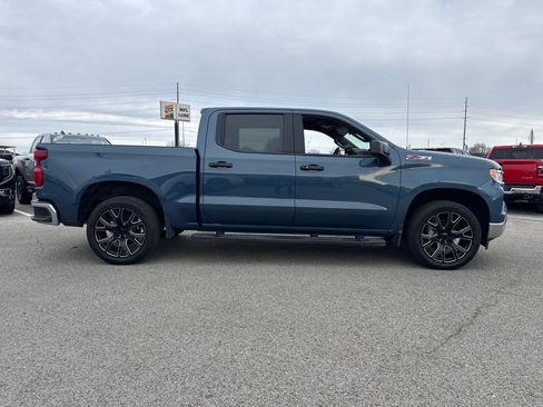 Used 2024 Chevrolet Silverado 1500 LT w/ Z71 Off-Road Package image 8