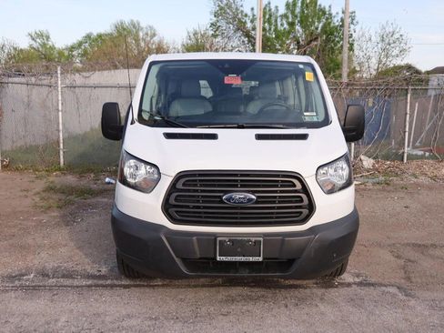 Used 2018 Ford Transit 150 XL image 3
