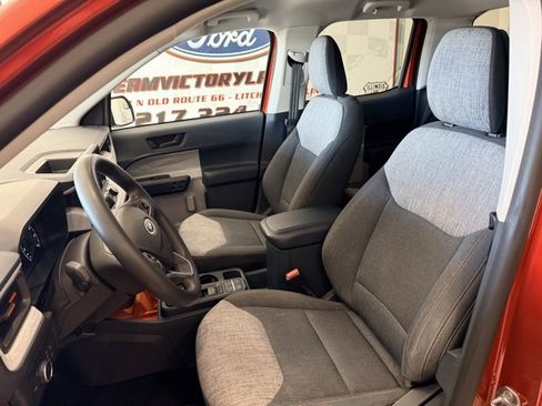 Used 2022 Ford Maverick XLT image 11