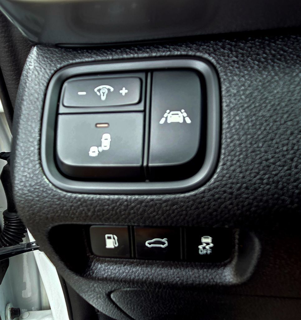 Used 2019 Kia Optima S FWD image 16