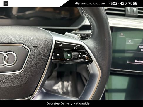 Used 2021 Audi e-tron Premium w/ Convenience Plus Package image 28