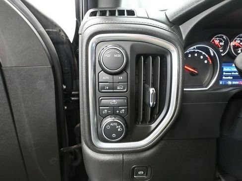 Used 2021 Chevrolet Silverado 1500 LT w/ Convenience Package II AWD/4WD image 35