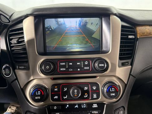 Used 2015 GMC Yukon Denali w/ Touring Package AWD/4WD image 16
