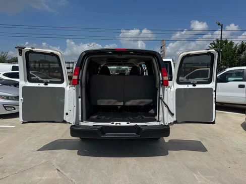 Used 2011 Chevrolet Express 2500 LS image 21