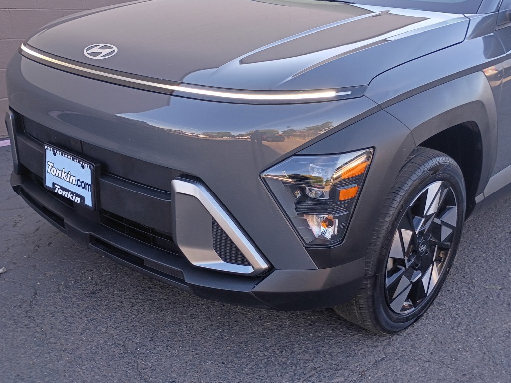 Certified 2025 Hyundai Kona SEL AWD/4WD image 11