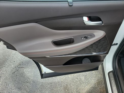 Used 2019 Hyundai Santa Fe FWD image 17