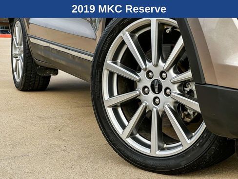Used 2019 Lincoln MKC Reserve w/ MKC Climate Package image 2