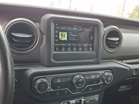 Used 2021 Jeep Wrangler Unlimited Sport AWD/4WD image 28