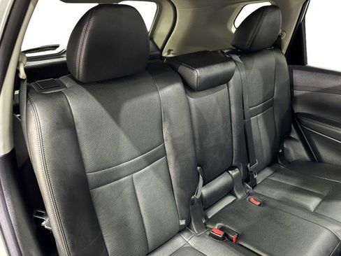 Used 2016 Nissan Rogue SL w/ SL Premium Package image 61