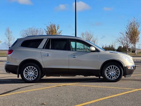 Used 2011 Buick Enclave CXL w/ Trailering Provision Package image 2