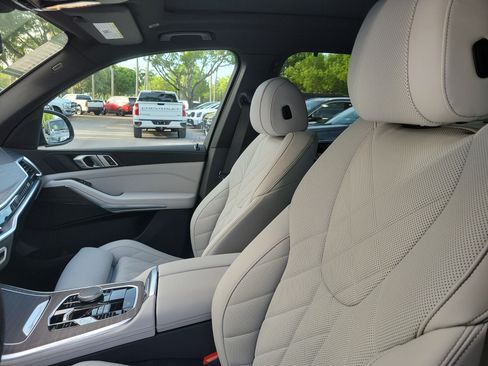 Used 2024 BMW X5 sDrive40i w/ Parking Assistance Package RWD image 11