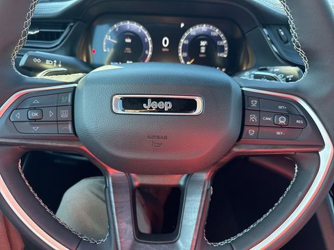 New 2026 Jeep Grand Cherokee Limited image 21