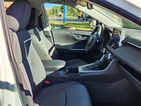 Certified 2025 Toyota RAV4 XLE image 15