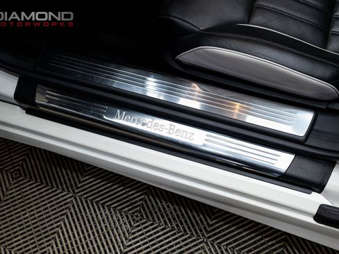 Used 2015 Mercedes-Benz SL 550 image 16