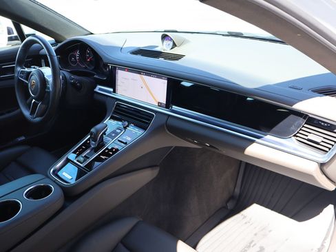 Used 2020 Porsche Panamera 4 AWD/4WD image 27