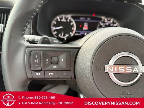 Certified 2025 Nissan Pathfinder SV image 23