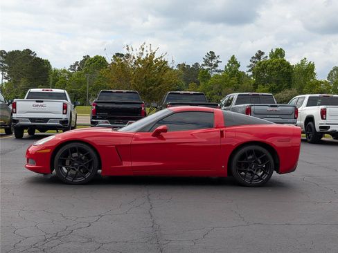 Used 2009 Chevrolet Corvette Coupe RWD image 2