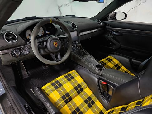 Used 2023 Porsche 718 Cayman GT4 RS w/ Weissach Package RWD image 28