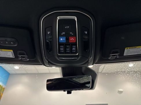 New 2025 Jeep Grand Cherokee Limited w/ Luxury Tech Group II AWD/4WD image 33