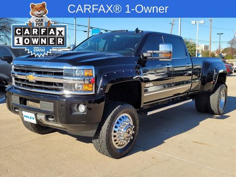 Used 2018 Chevrolet Silverado 3500 High Country w/ Duramax Plus Package image 2