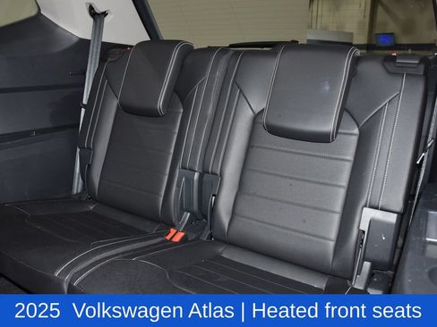 Used 2025 Volkswagen Atlas SEL AWD/4WD image 30
