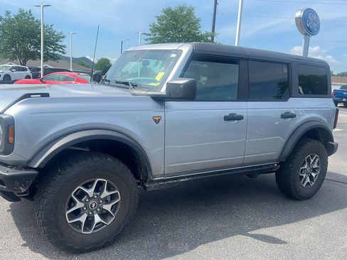Used 2024 Ford Bronco Badlands AWD/4WD image 14