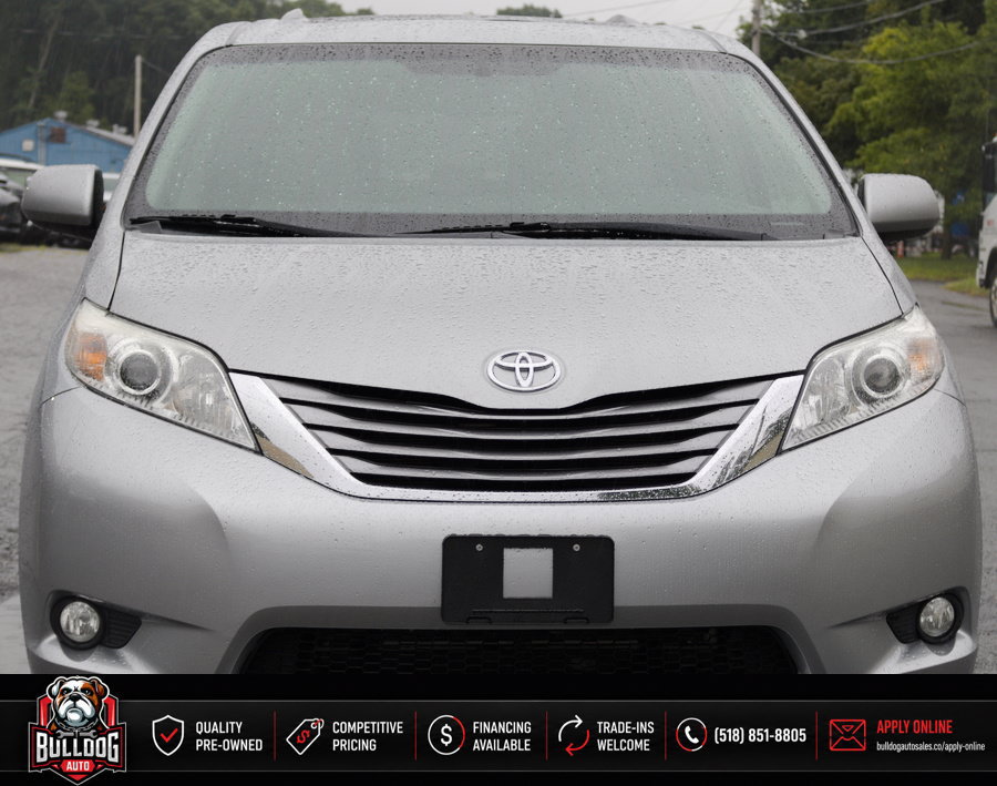 Used 2016 Toyota Sienna XLE FWD image 9