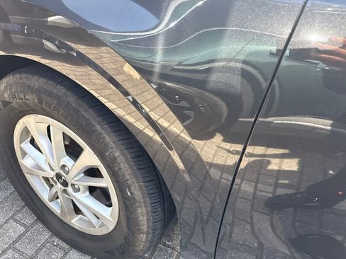 Used 2022 Kia Carnival LX FWD image 19
