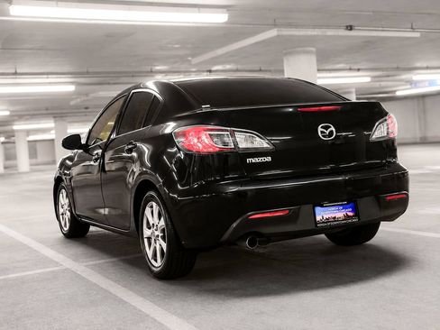 Used 2011 MAZDA MAZDA3 i Touring FWD image 5