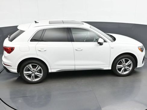 Used 2020 Audi Q3 2.0T Premium w/ Convenience Package AWD/4WD image 20