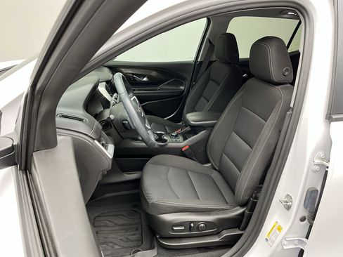 Certified 2024 GMC Terrain SLE w/ Driver Convenience Package image 9